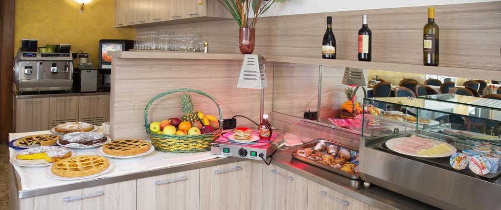Hotel Piccinelli Rimini Extérieur photo