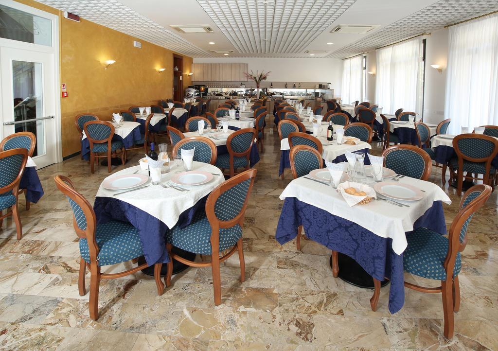 Hotel Piccinelli Rimini Extérieur photo